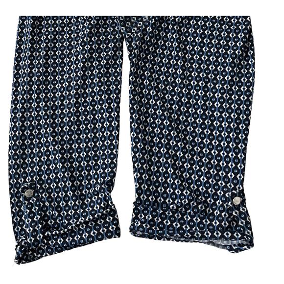 EST. 1962 3/4 ROLL TAB SLEEVE V-NECK BLOUSE, WOMEN-1X-BRIGHT & NAVY BLUE & WHITE - Picture 7 of 11